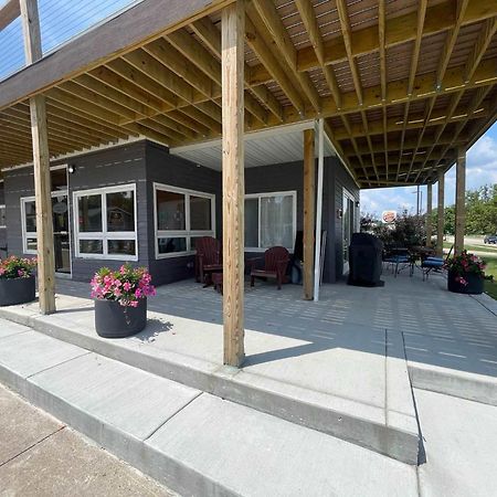 3 Bedroom Condo With Lake Pepin Views With Access To Shared Outdoor Pool Lake City Exterior photo