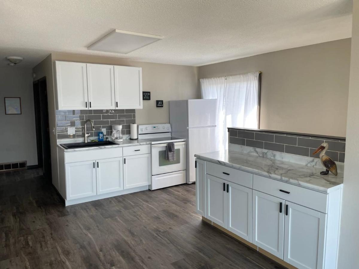 3 Bedroom Condo With Lake Pepin Views With Access To Shared Outdoor Pool Lake City Exterior photo